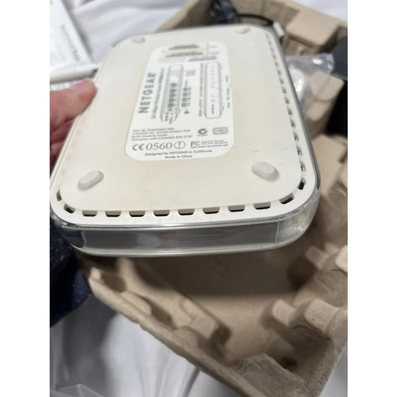 Netgear WGR614 V5 54 Mbps 4-Port Wireless Router Works‎ With Everything Included - Picture 16 of 16